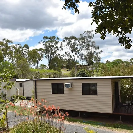 Mt Larcom Tourist Park Hotel Mount Larcom Exterior photo