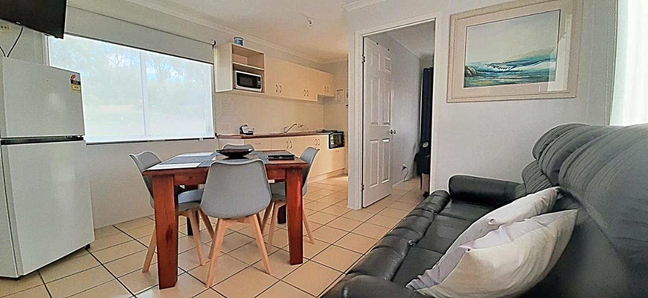 Mt Larcom Tourist Park Holiday park
