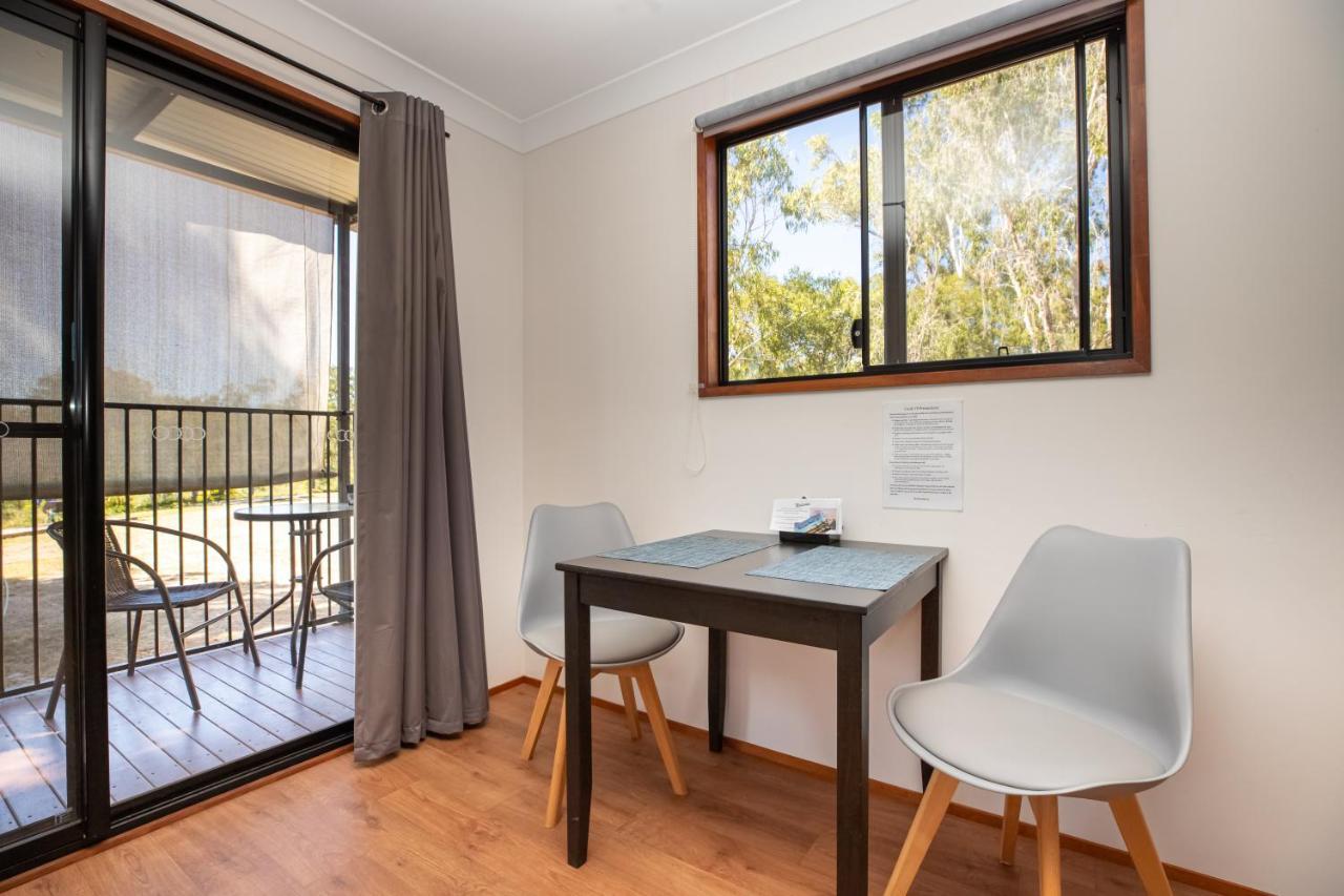 Holiday park Mt Larcom Tourist Park Mount Larcom